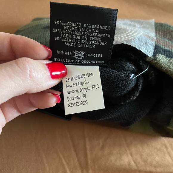 Supreme x Swarovski beanie - Picture 4 of 5